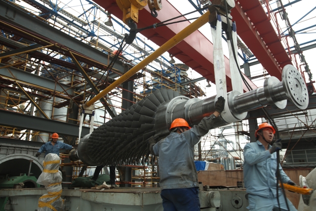 齊魯石化煉油廠催化主風機安裝