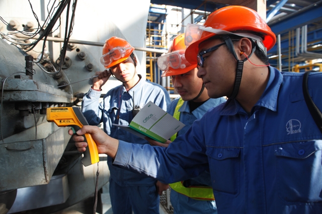 齊魯塑料廠循環氣壓縮機維保巡檢